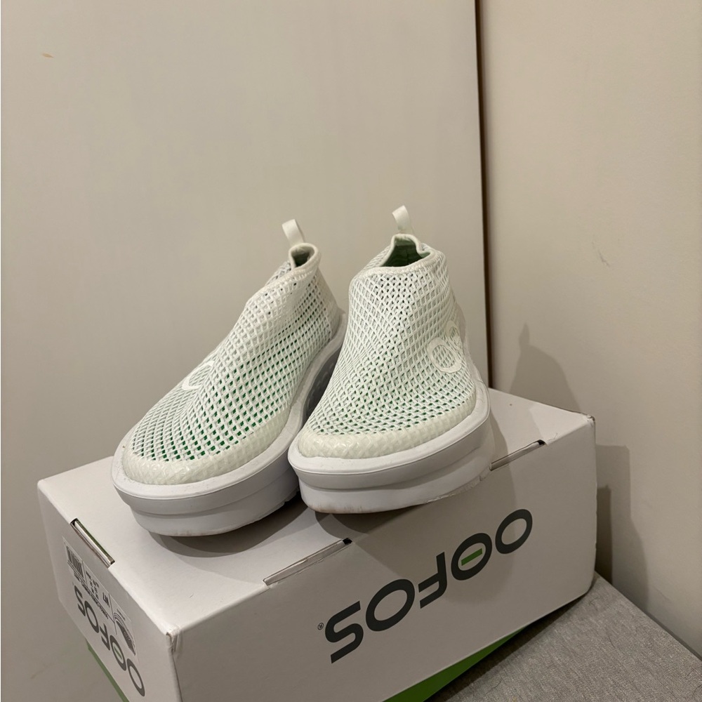 OOFOS Chukka, Womens, White